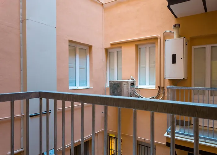 The Rent - Three-room Near The Colosseum *