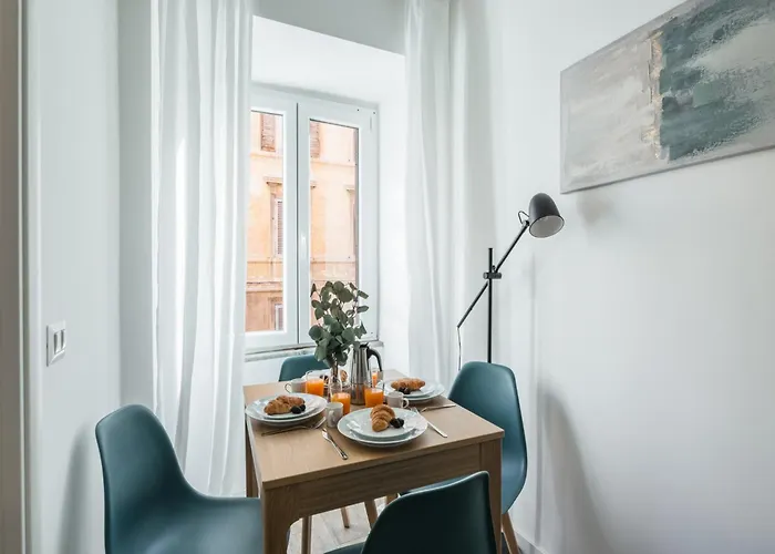 The Rent - Three-room Near The Colosseum Appartamento *